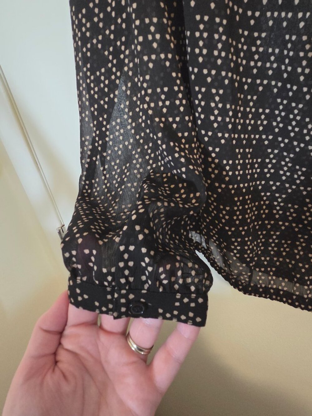 Blouse - Picture 2 of 3